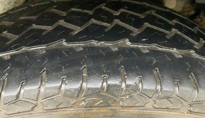 2021 Mahindra XUV500 W7 AT, Diesel, Automatic, 80,305 km, Left Rear Tyre Tread