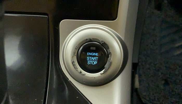 2021 Mahindra XUV500 W7 AT, Diesel, Automatic, 80,305 km, Keyless Start/ Stop Button
