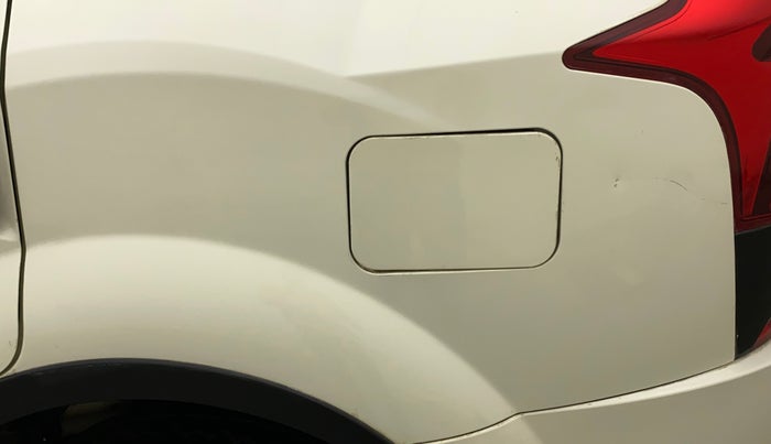 2021 Mahindra XUV500 W7 AT, Diesel, Automatic, 80,305 km, Left quarter panel - Minor scratches