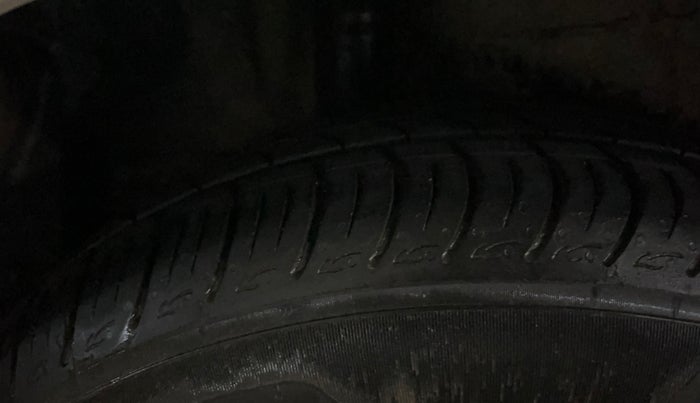 2015 Honda Jazz 1.2L I-VTEC V AT, Petrol, Automatic, 46,950 km, Right Rear Tyre Tread