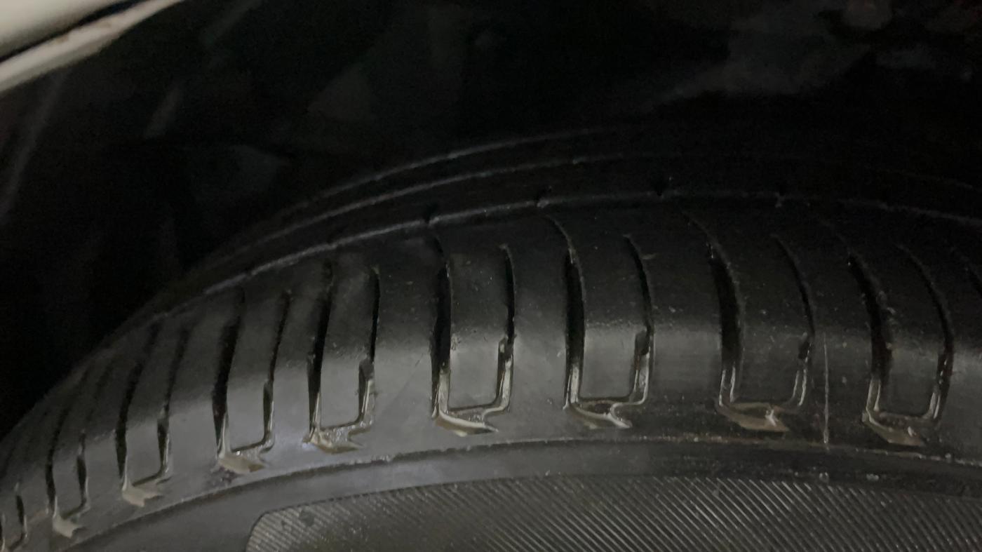 2015 Honda Jazz 1.2L I-VTEC V AT, Petrol, Automatic, 47,009 km, Left Front Tyre Tread