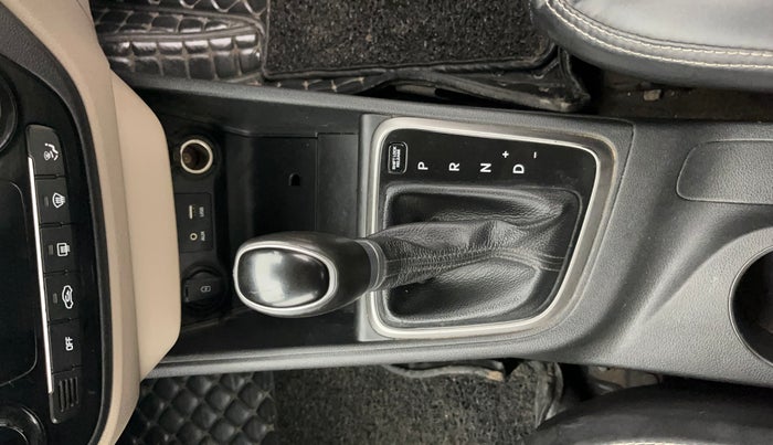 2019 Hyundai Verna 1.6 VTVT SX + AT, Petrol, Automatic, 51,901 km, Gear Lever