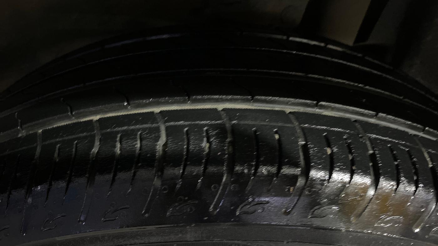 2023 Maruti BREZZA VXI, Petrol, Manual, 28,303 km, Left Rear Tyre Tread