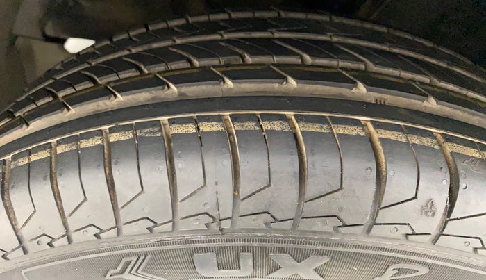 2016 Maruti Baleno DELTA CVT PETROL 1.2, Petrol, Automatic, 1,12,475 km, Left Front Tyre Tread