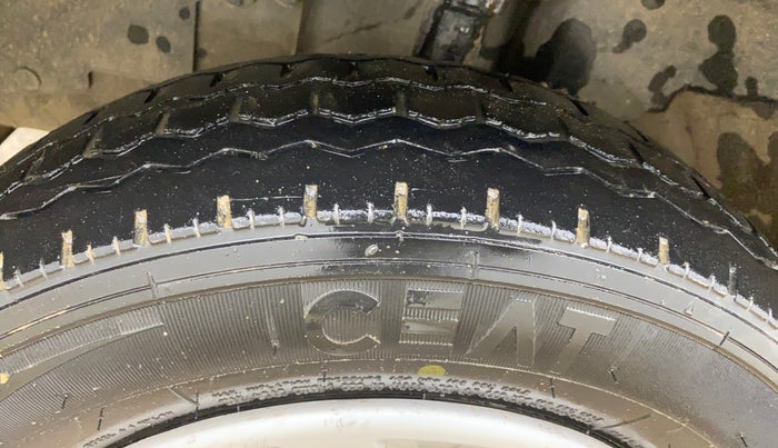 2018 Renault Kwid RXT 1.0, CNG, Manual, 57,393 km, Left Front Tyre Tread