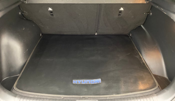2017 Hyundai Creta 1.6 SX PLUS AUTO PETROL, Petrol, Automatic, 41,460 km, Boot Inside