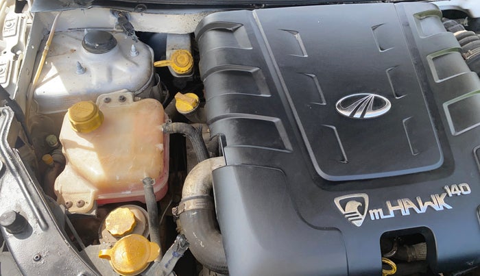 2015 Mahindra XUV500 W8, Diesel, Manual, 81,458 km, Engine View - Right