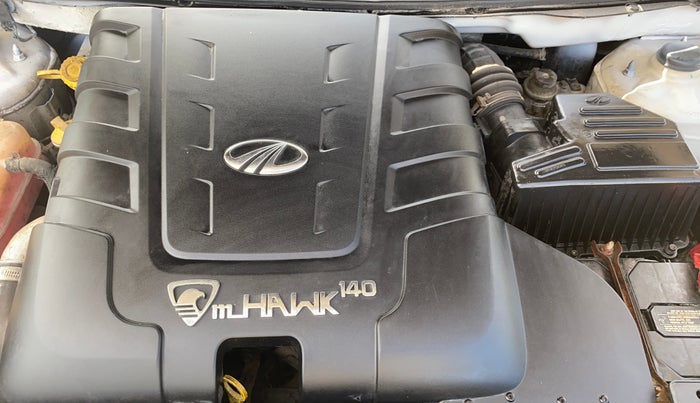 2015 Mahindra XUV500 W8, Diesel, Manual, 81,458 km, Engine View