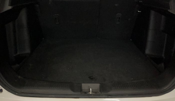 2024 Toyota URBAN CRUISER HYRYDER E NEO DRIVE, Petrol, Manual, 12,442 km, Boot Inside