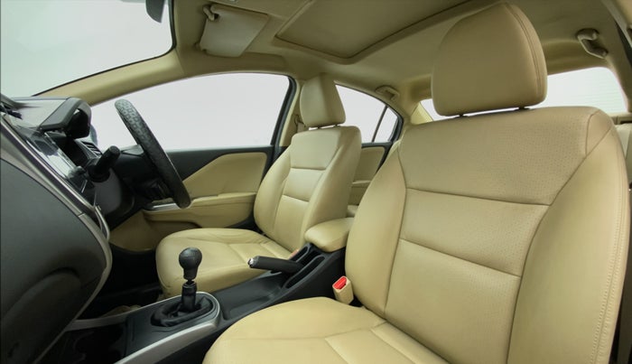 2018 Honda City VX MT PETROL, Petrol, Manual, 14,729 km, Right Side Front Door Cabin View