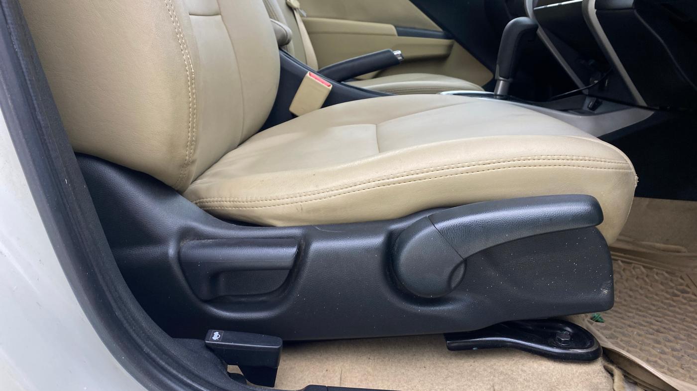 2018 Honda City 1.5L I-VTE V CVT, Petrol, Automatic, 67,786 km, Driver Side Adjustment Panel