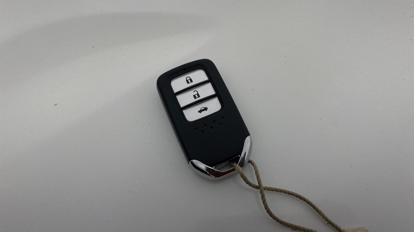 2018 Honda City 1.5L I-VTE V CVT, Petrol, Automatic, 67,786 km, Key Close Up