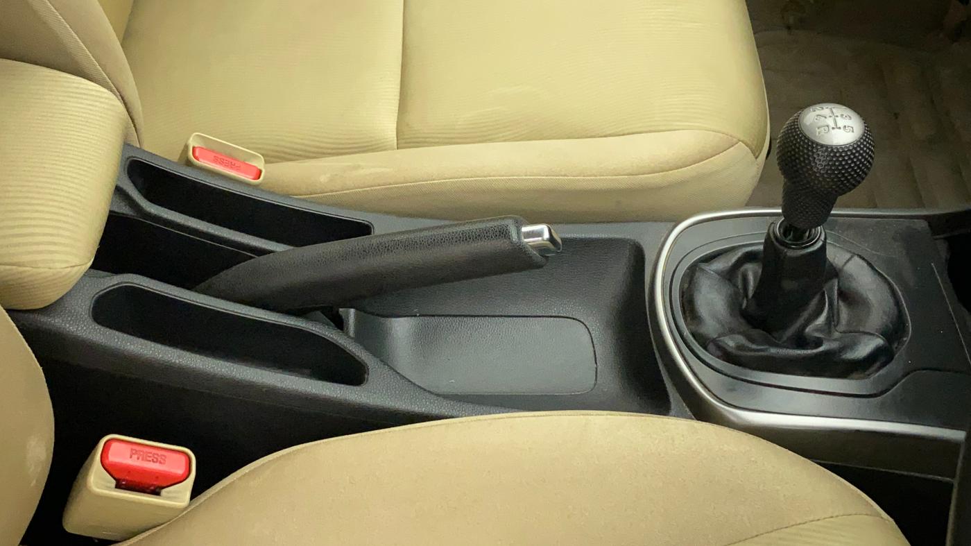 2015 Honda City 1.5L I-VTEC V MT, Petrol, Manual, 61,228 km, Gear Lever