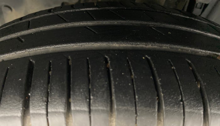 2020 Renault TRIBER RXZ AT, Petrol, Automatic, 21,413 km, Left Rear Tyre Tread