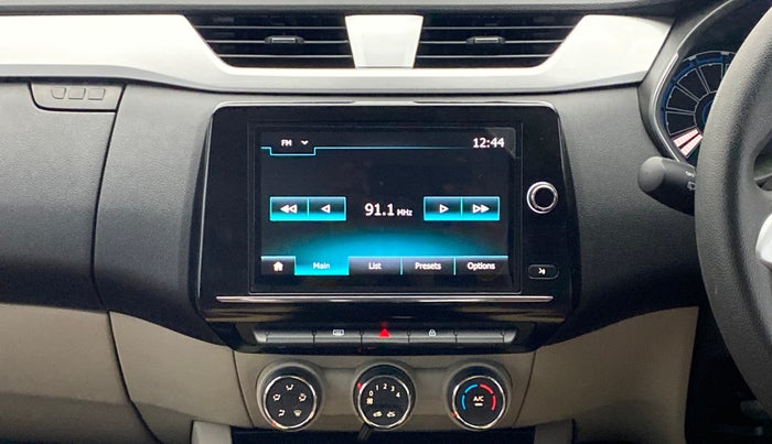 2020 Renault TRIBER RXZ AT, Petrol, Automatic, 21,413 km, Air Conditioner
