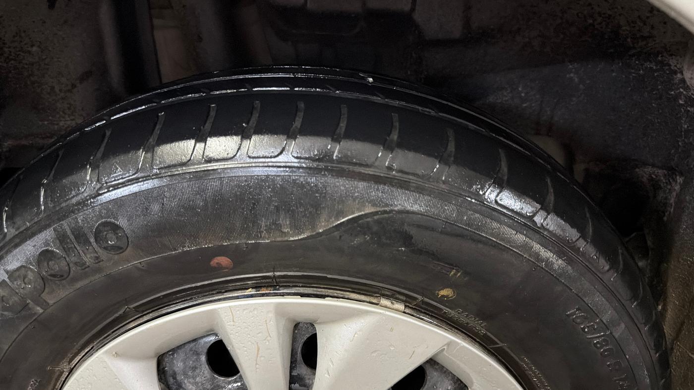 2022 Maruti Swift VXI, Petrol, Manual, 59,606 km, Right Rear Tyre Tread
