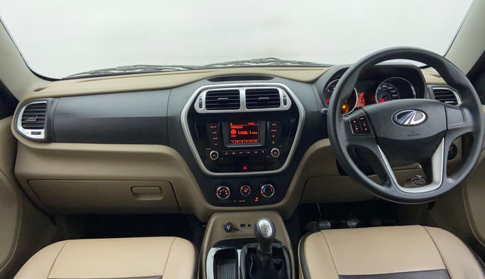 2016 Mahindra TUV300 T8, Diesel, Manual, 77,347 km, Dashboard