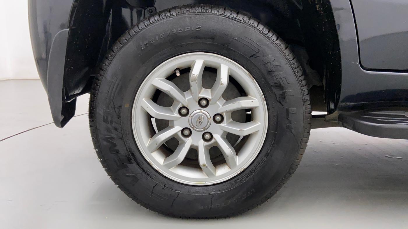 2016 Mahindra TUV300 T8, Diesel, Manual, 77,347 km, Right Rear Wheel