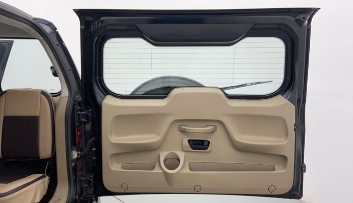 2016 Mahindra TUV300 T8, Diesel, Manual, 77,347 km, Boot Door Open