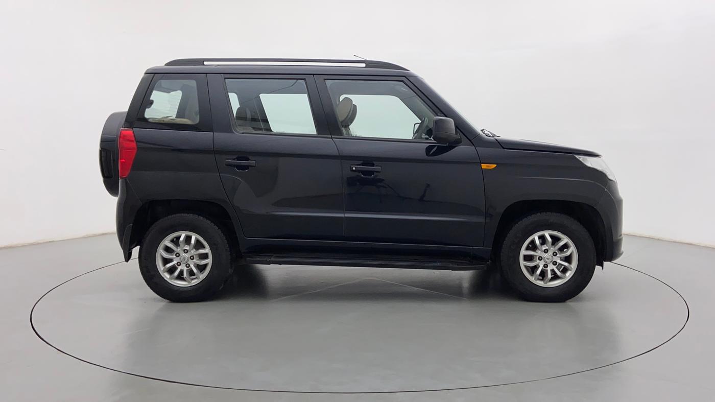 2016 Mahindra TUV300 T8, Diesel, Manual, 77,347 km, Right Side