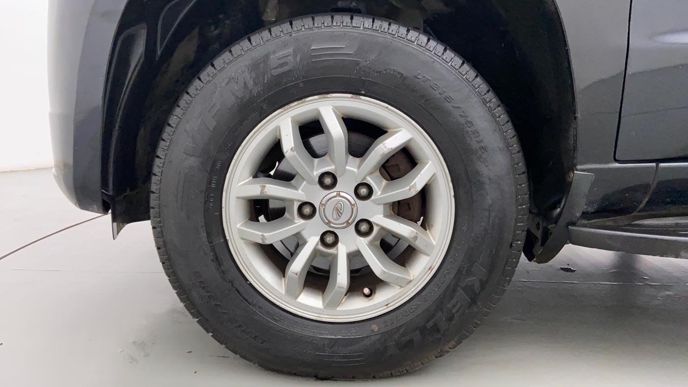2016 Mahindra TUV300 T8, Diesel, Manual, 77,347 km, Left Front Wheel