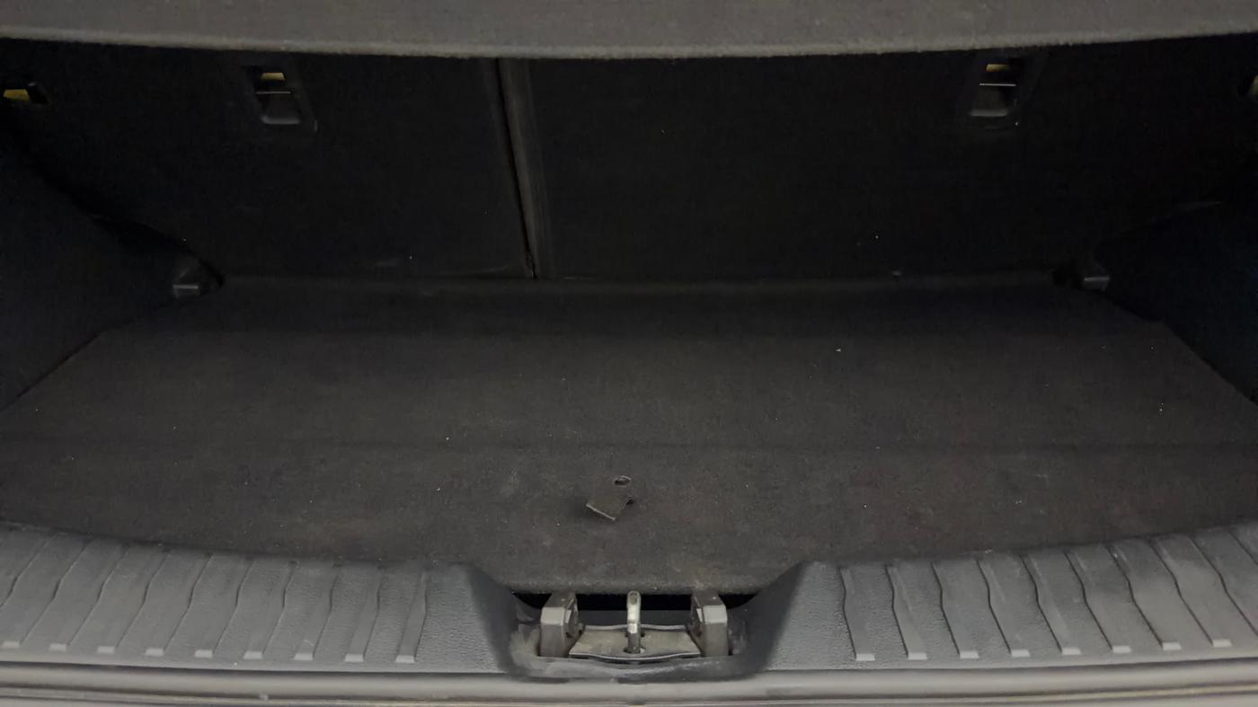 2022 Mahindra XUV300 W8 (O) 1.2 PETROL, Petrol, Manual, 29,859 km, Boot Inside