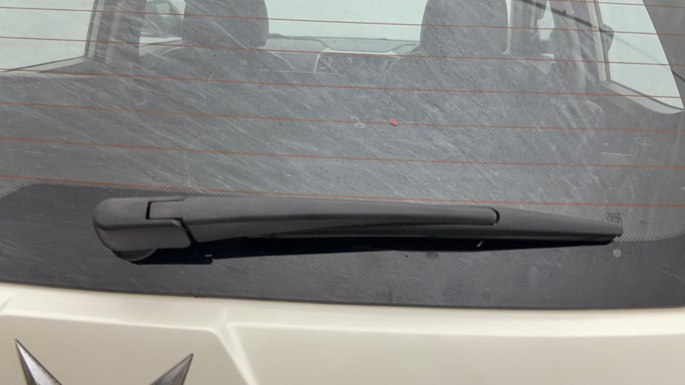2022 Mahindra XUV300 W8 (O) 1.2 PETROL, Petrol, Manual, 29,859 km, Rear Wiper