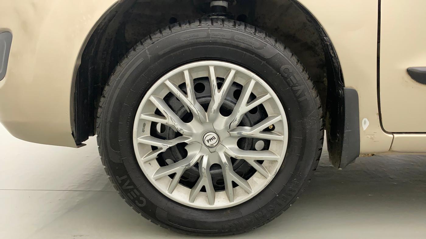 2013 Maruti Wagon R 1.0 VXI, Petrol, Manual, 43,966 km, Left Front Wheel