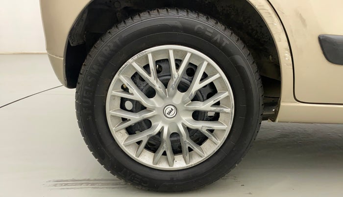 2013 Maruti Wagon R 1.0 VXI, Petrol, Manual, 43,966 km, Right Rear Wheel