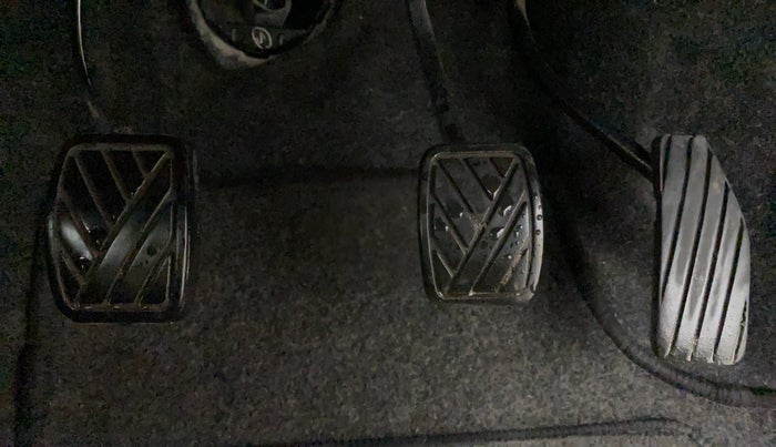2013 Maruti Wagon R 1.0 VXI, Petrol, Manual, 43,966 km, Pedals