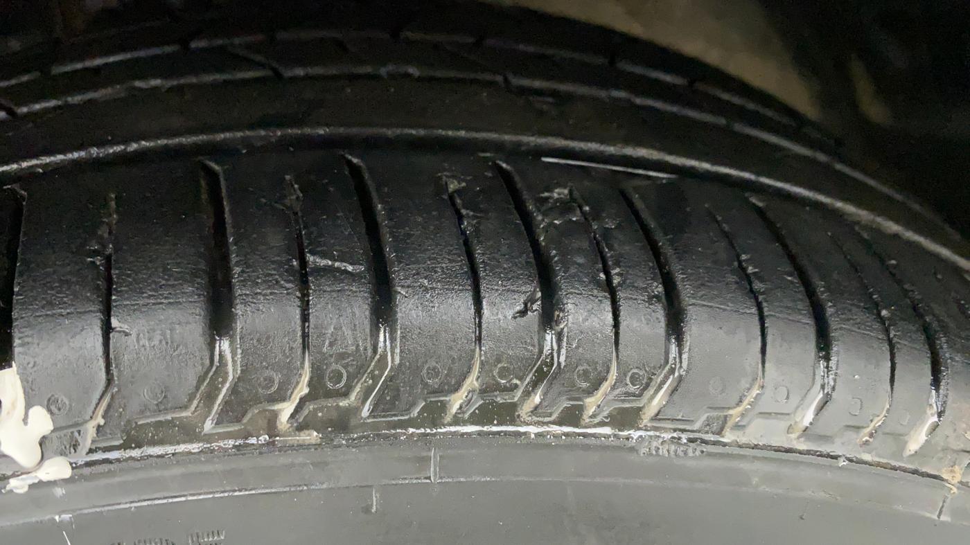 2019 Maruti Baleno ZETA PETROL 1.2, CNG, Manual, 72,555 km, Left Front Tyre Tread
