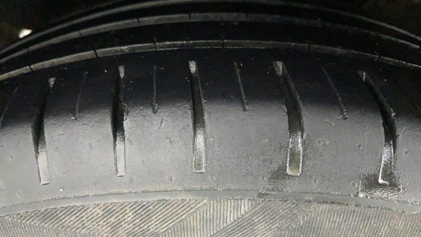 2019 Maruti Baleno ZETA PETROL 1.2, CNG, Manual, 72,555 km, Right Front Tyre Tread