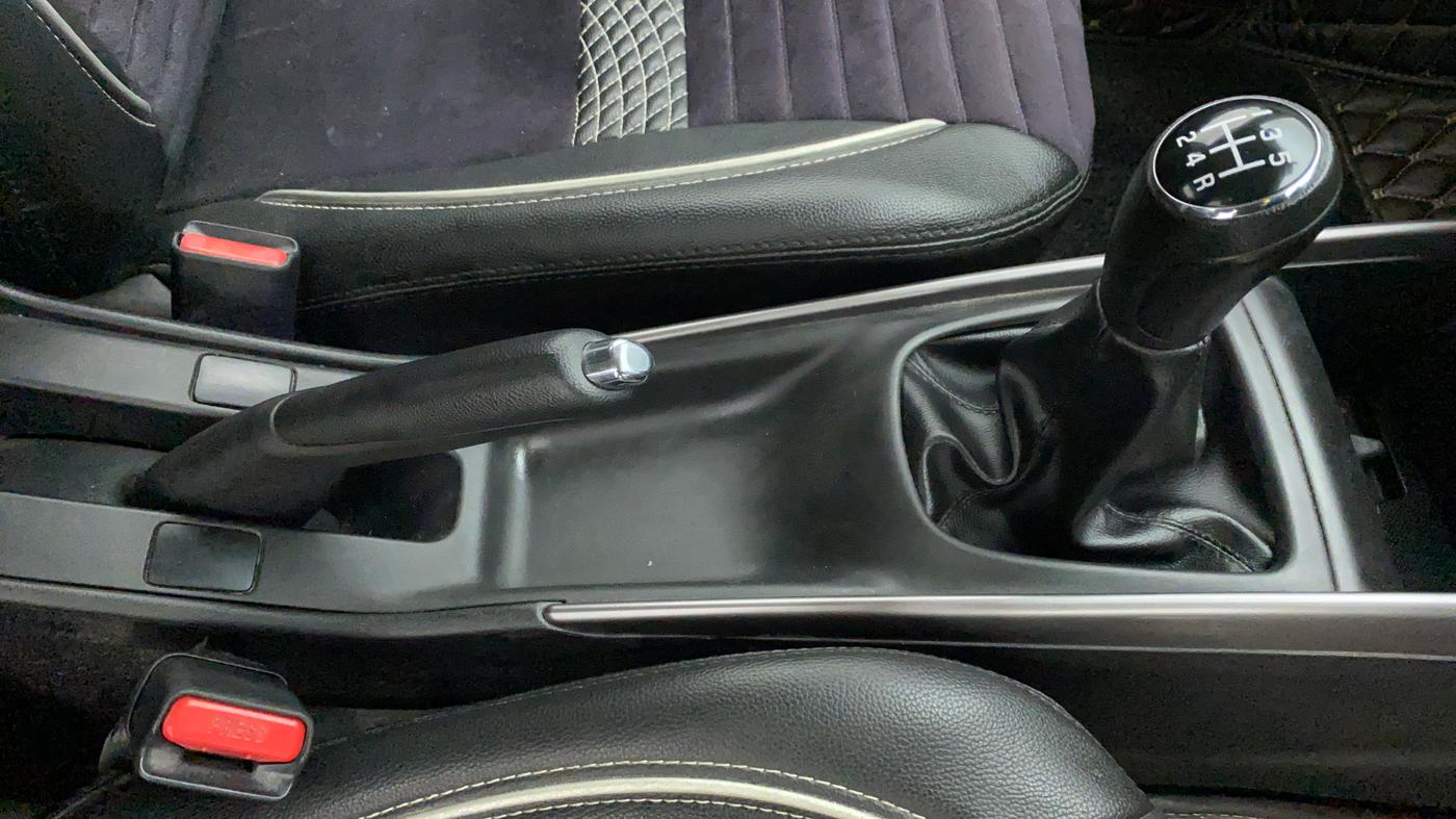 2019 Maruti Baleno ZETA PETROL 1.2, CNG, Manual, 72,555 km, Gear Lever