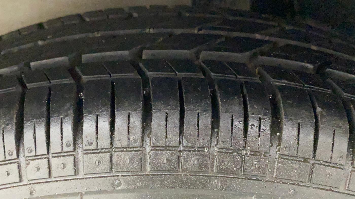 2012 Maruti Ritz LXI, Petrol, Manual, 58,861 km, Left Rear Tyre Tread