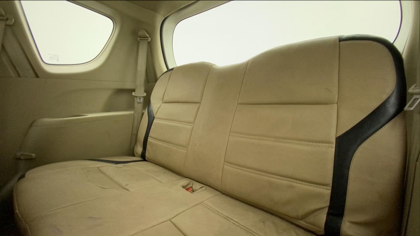 2016 Maruti Ertiga LXI, CNG, Manual, 72,704 km, Third Seat Row ( optional )