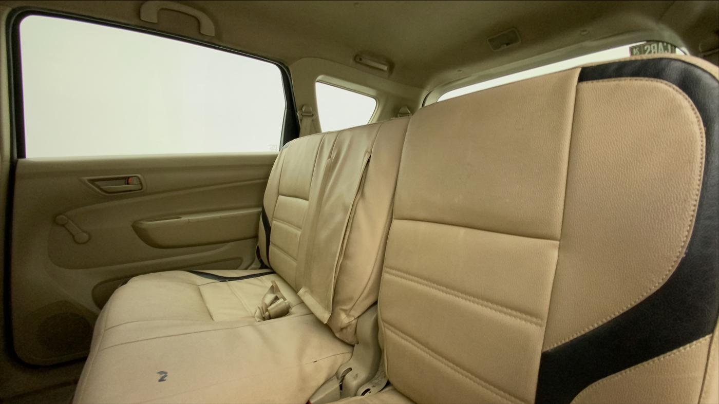 2016 Maruti Ertiga LXI, CNG, Manual, 72,704 km, Right Side Rear Door Cabin