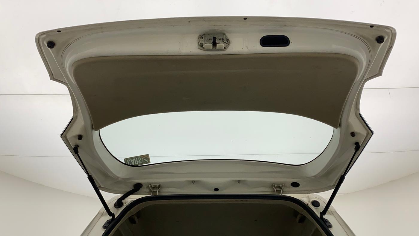 2016 Maruti Ertiga LXI, CNG, Manual, 72,704 km, Boot Door Open