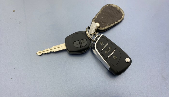 2016 Maruti Wagon R 1.0 VXI, Petrol, Manual, 1,16,863 km, Key Close Up