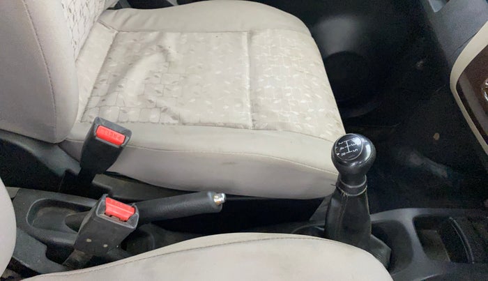 2016 Maruti Wagon R 1.0 VXI, Petrol, Manual, 1,16,863 km, Gear Lever