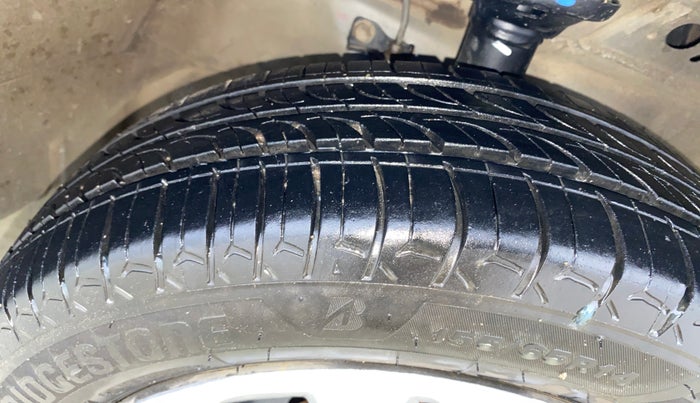 2016 Maruti Wagon R 1.0 VXI, Petrol, Manual, 1,16,863 km, Right Front Tyre Tread