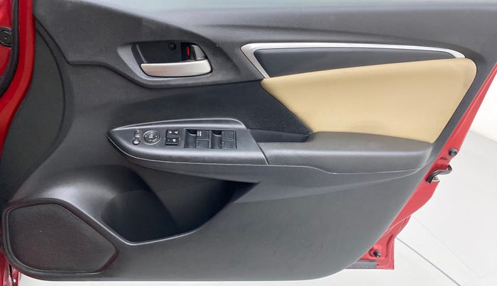 2019 Honda Jazz 1.2 VX AT, Petrol, Automatic, 24,576 km, Driver Side Door Panels Control