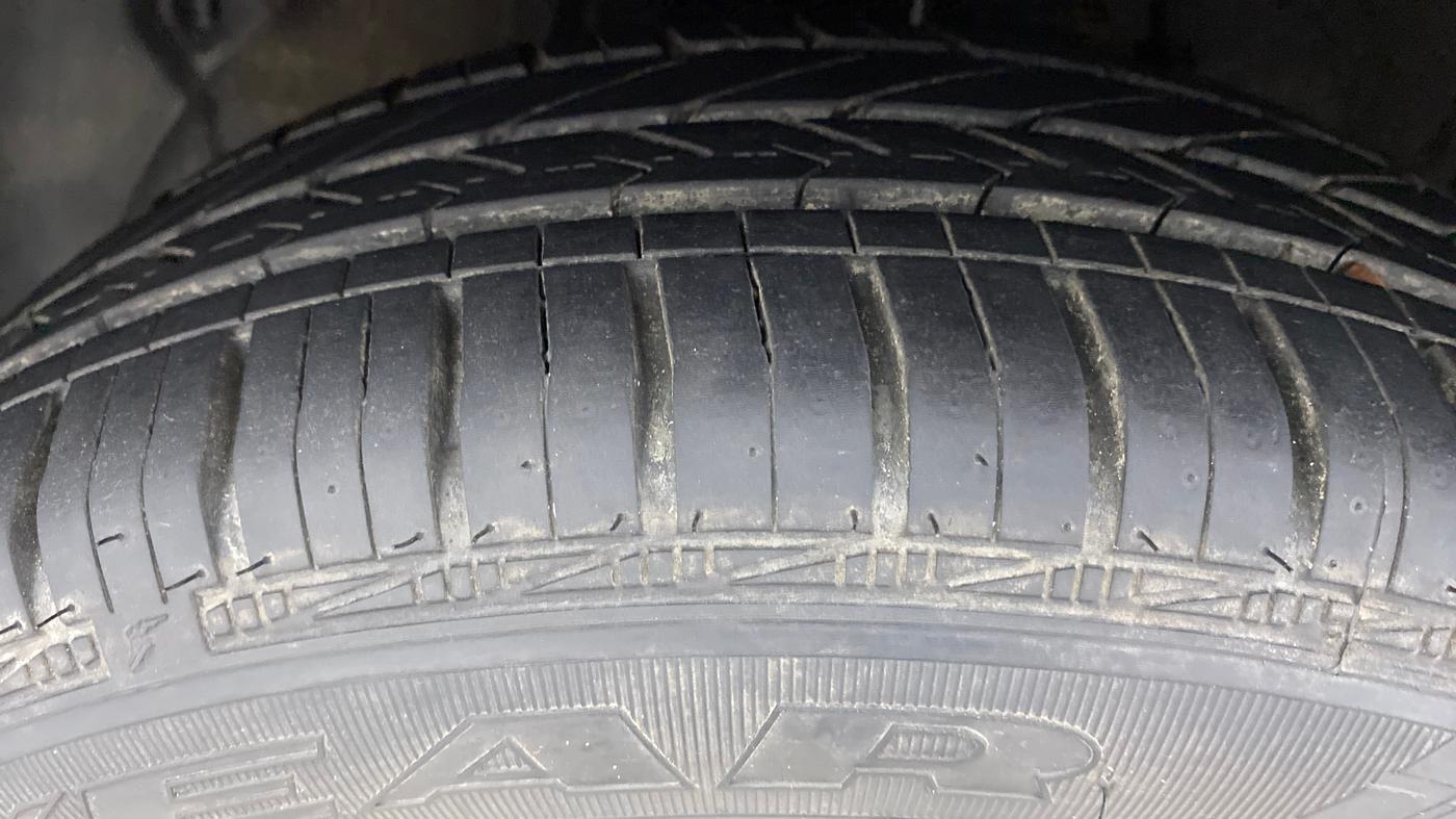 2019 Hyundai Grand i10 SPORTZ 1.2 KAPPA VTVT, Petrol, Manual, 2,923 km, Left Front Tyre Tread