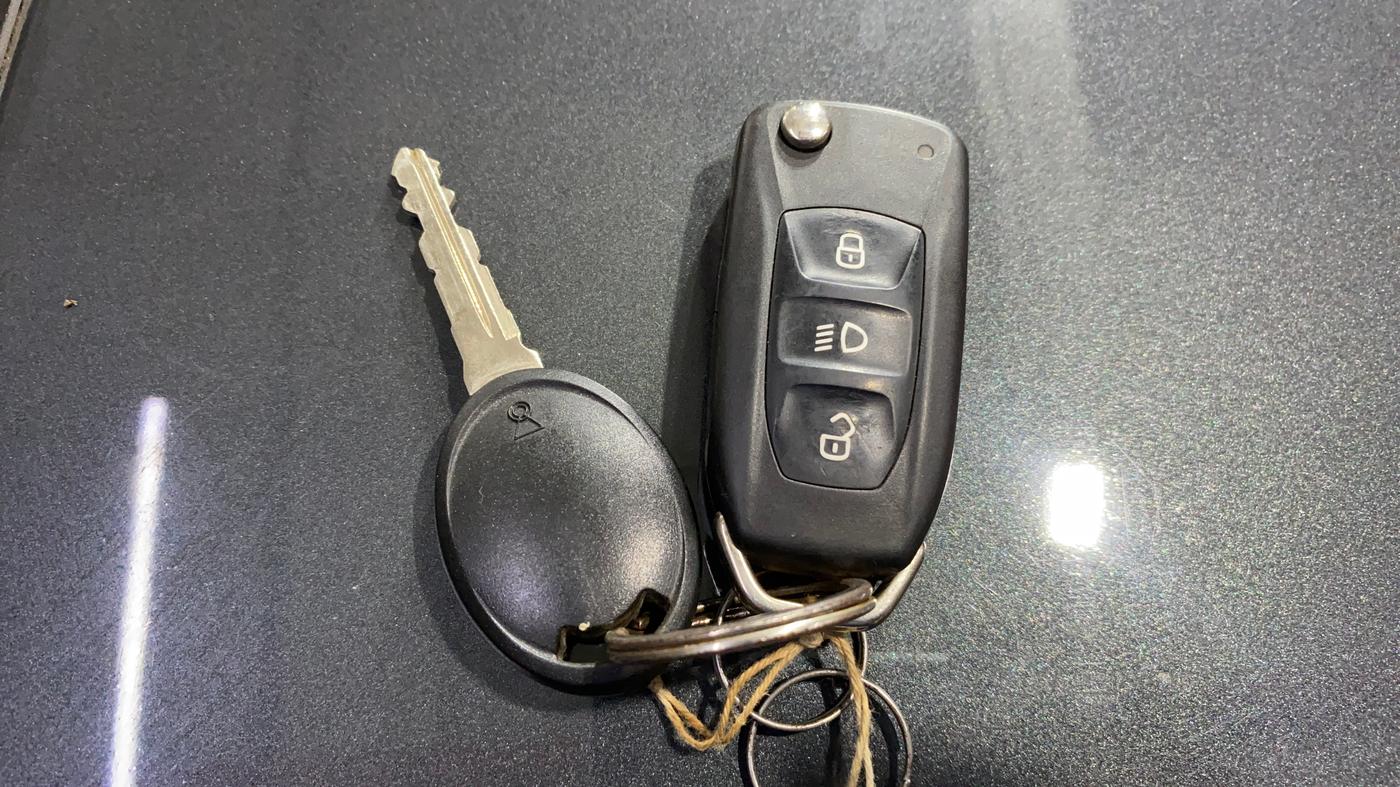 2015 Tata Zest XM PETROL, Petrol, Manual, 37,873 km, Key Close Up