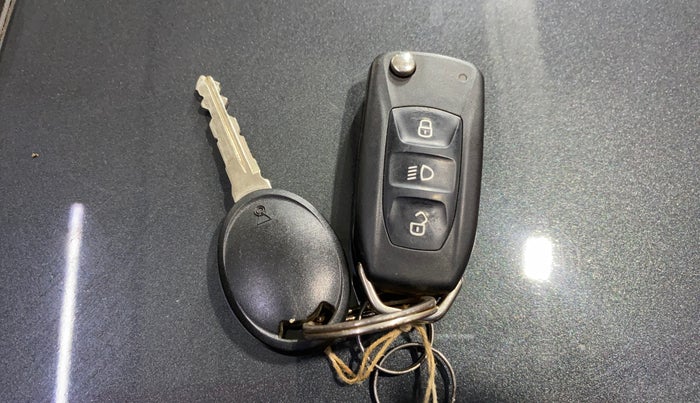 2015 Tata Zest XM PETROL, Petrol, Manual, 37,873 km, Key Close Up