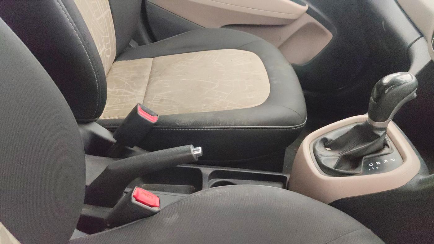 2016 Hyundai Grand i10 ASTA AT 1.2 KAPPA VTVT, Petrol, Automatic, 54,072 km, Gear Lever