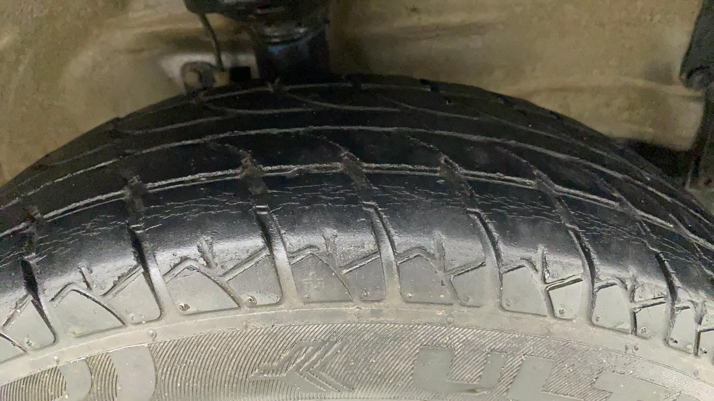 2018 Maruti Wagon R 1.0 LXI CNG, CNG, Manual, 25,595 km, Right Front Tyre Tread