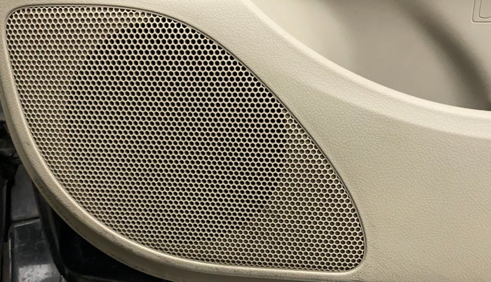 2011 Toyota Corolla Altis VL AT PETROL, Petrol, Automatic, 89,266 km, Speaker