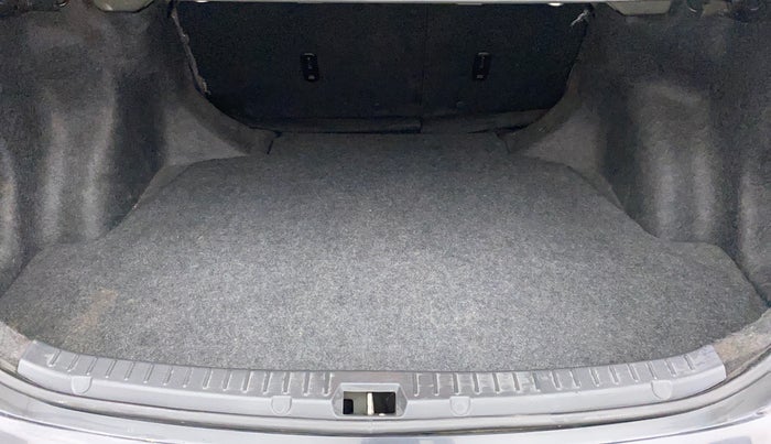 2011 Toyota Corolla Altis VL AT PETROL, Petrol, Automatic, 89,266 km, Boot Inside