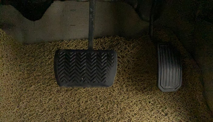 2011 Toyota Corolla Altis VL AT PETROL, Petrol, Automatic, 89,266 km, Pedals