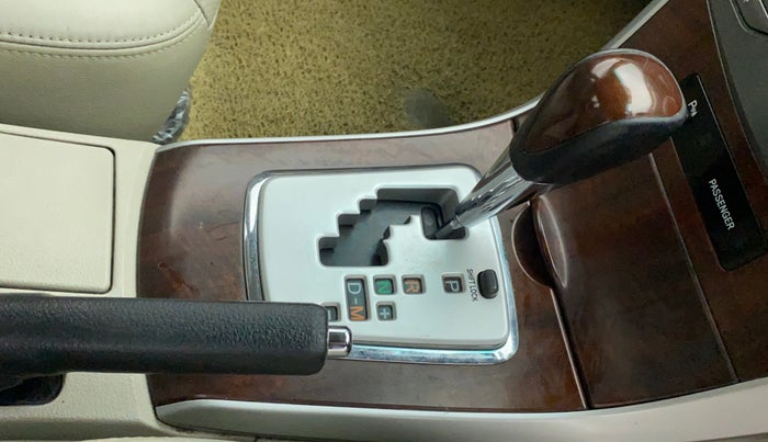 2011 Toyota Corolla Altis VL AT PETROL, Petrol, Automatic, 89,266 km, Gear Lever